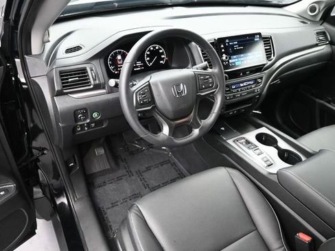 Certified 2025 Honda Ridgeline RTL+ image 15
