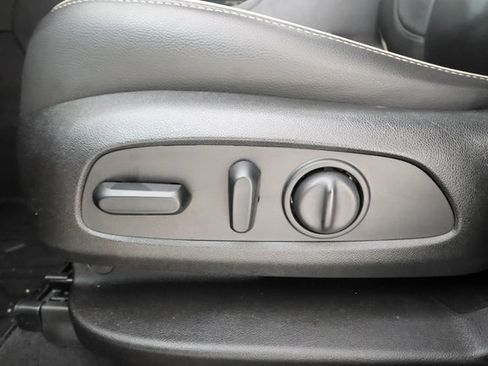 Used 2019 GMC Acadia Denali w/ LPO, Floor Liner Package image 9