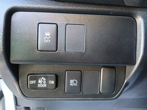 Used 2023 Toyota Tacoma SR5 w/ Technology Package AWD/4WD image 17