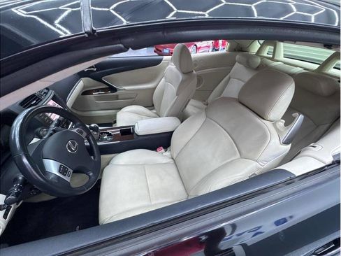 Used 2012 Lexus IS 250C image 10