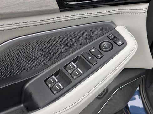 New 2026 Acura MDX SH-AWD w/ Advance Package image 11