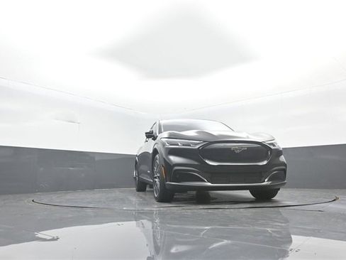 New 2025 Ford Mustang Mach-E Premium image 31