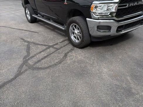 Used 2023 RAM 2500 Tradesman w/ Chrome Appearance Group AWD/4WD image 6