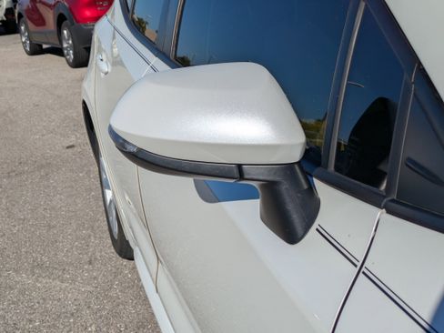 Used 2023 Toyota Corolla SE image 12