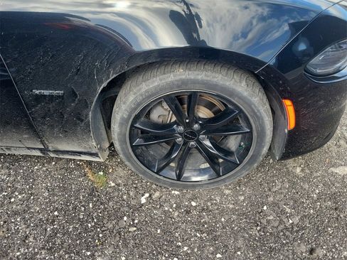 Used 2016 Dodge Charger R/T w/ Plus Group image 2