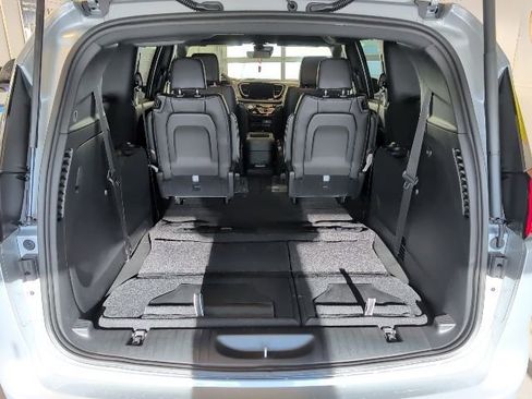 New 2026 Chrysler Voyager LX image 31