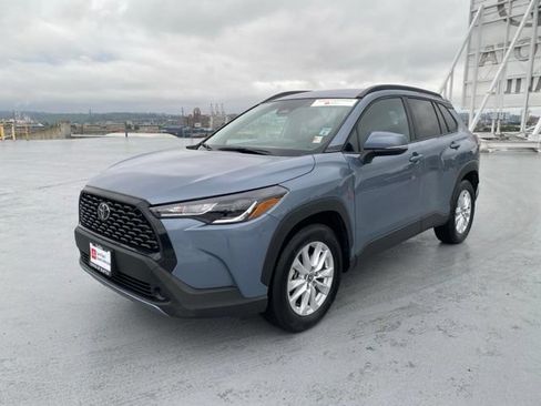 Certified 2024 Toyota Corolla Cross LE AWD/4WD image 7