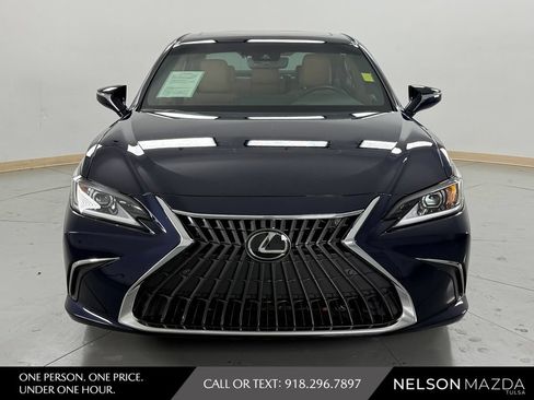 Used 2024 Lexus ES 350 w/ Premium Package FWD image 2