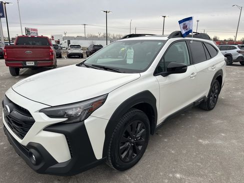 Certified 2025 Subaru Outback Onyx Edition image 3