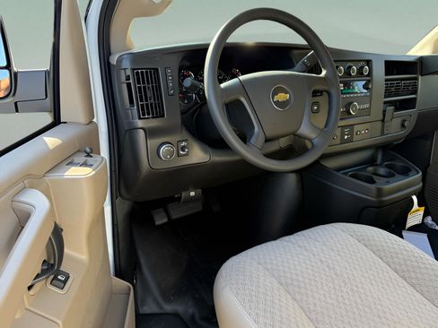 New 2025 Chevrolet Express 2500 image 7