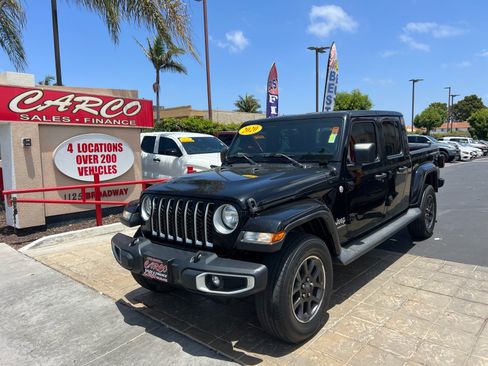 Used 2020 Jeep Gladiator Overland AWD/4WD image 4