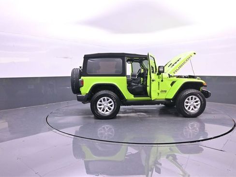 Used 2021 Jeep Wrangler Rubicon image 40