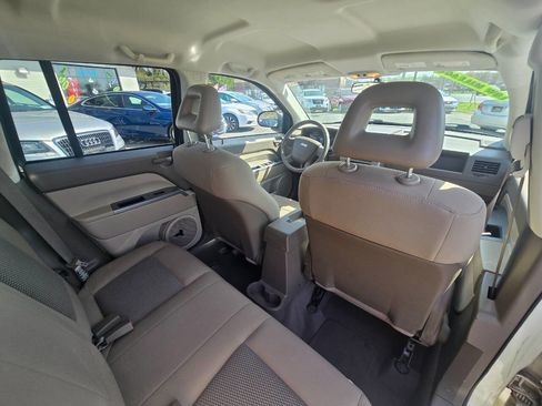 Used 2007 Jeep Compass Sport FWD image 45