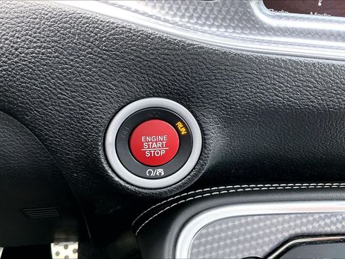 Used 2019 Dodge Challenger SRT Hellcat Redeye RWD image 31