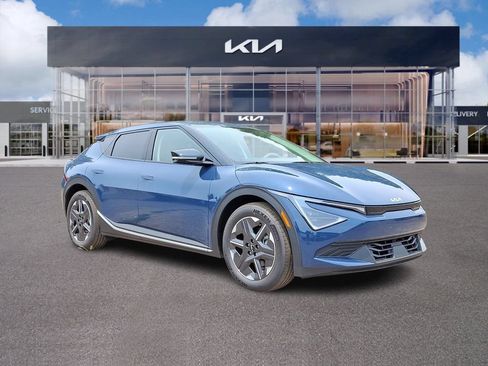 New 2026 Kia EV6 Light AWD/4WD image 1