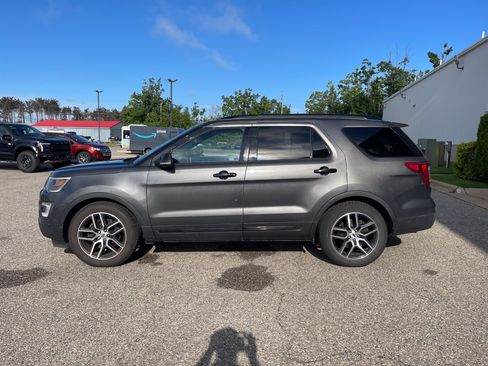 Used 2016 Ford Explorer Sport w/ Equipment Group 401A AWD/4WD image 7
