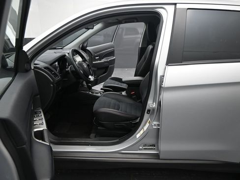 Used 2024 Mitsubishi Outlander Sport SE image 10