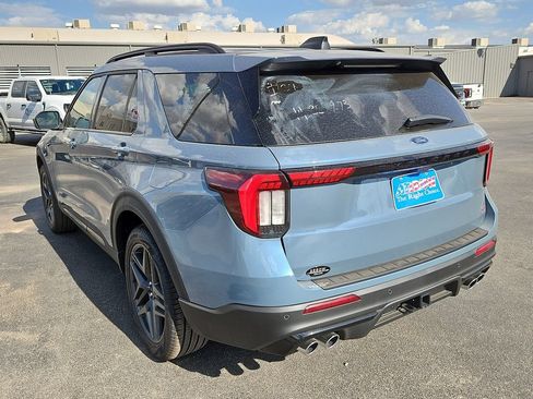New 2026 Ford Explorer ST RWD image 9