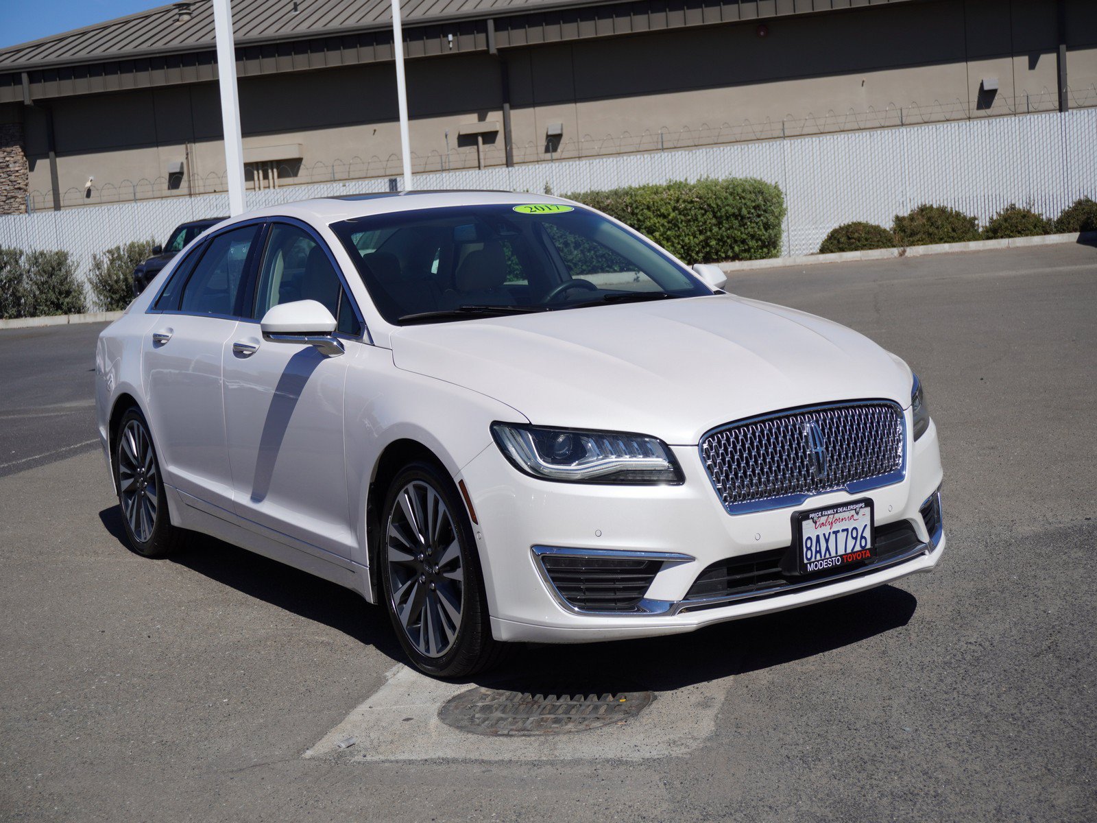 Used 2017 Lincoln MKZ Reserve w/ Technology Package FWD image 1