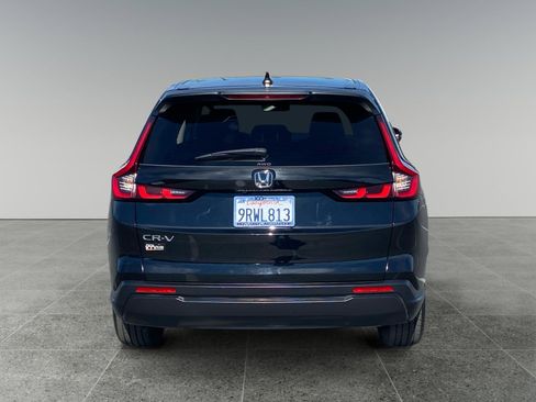 Used 2025 Honda CR-V LX image 4