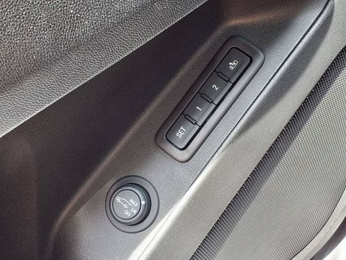 Used 2021 Chevrolet Equinox Premier FWD image 20