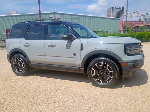 Used 2021 Ford Bronco Sport Outer Banks w/ Outer Banks Package AWD/4WD image 13