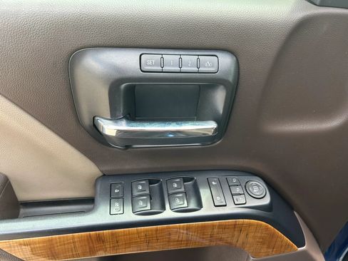 Used 2015 GMC Sierra 1500 SLT w/ SLT Crew Cab Value Package RWD image 14