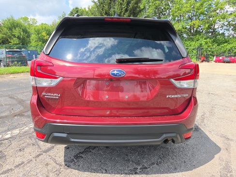 Used 2024 Subaru Forester Premium AWD/4WD image 9
