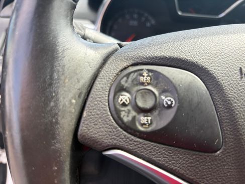 Used 2018 Chevrolet Impala LT FWD image 17