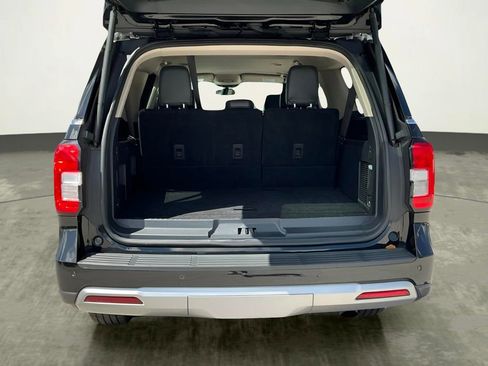 Used 2024 Ford Expedition Max XLT image 23