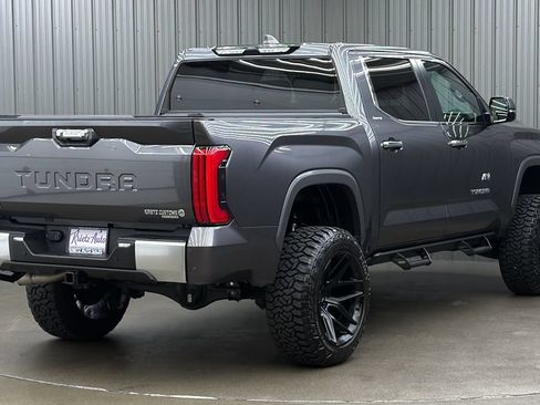 Used 2025 Toyota Tundra Limited AWD/4WD image 5