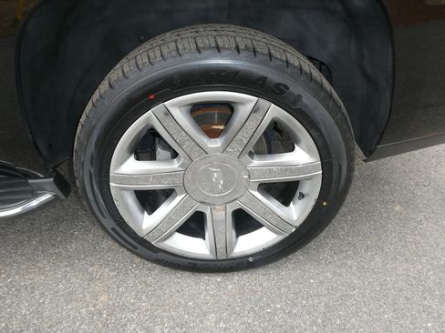 Used 2016 Cadillac Escalade Luxury image 38