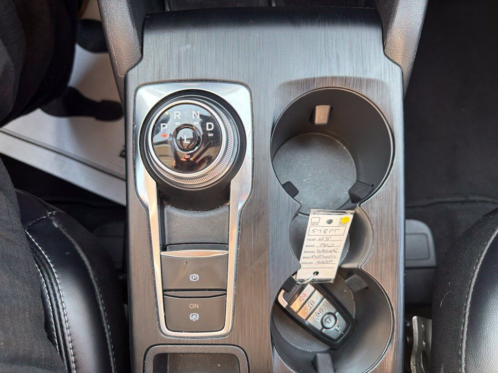 Used 2025 Ford Escape Platinum AWD/4WD image 29