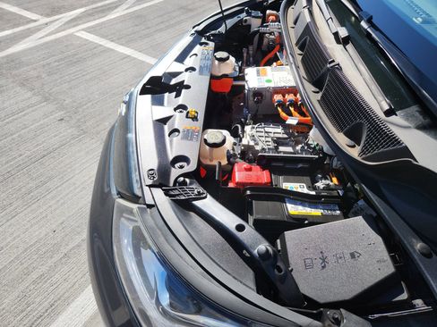 Used 2019 Chevrolet Bolt LT image 16