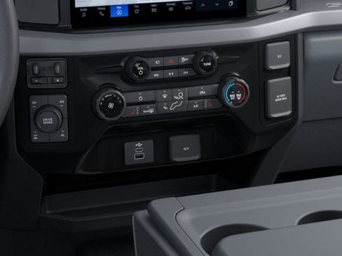 New 2025 Ford F350 XLT w/ Black Appearance Package image 18