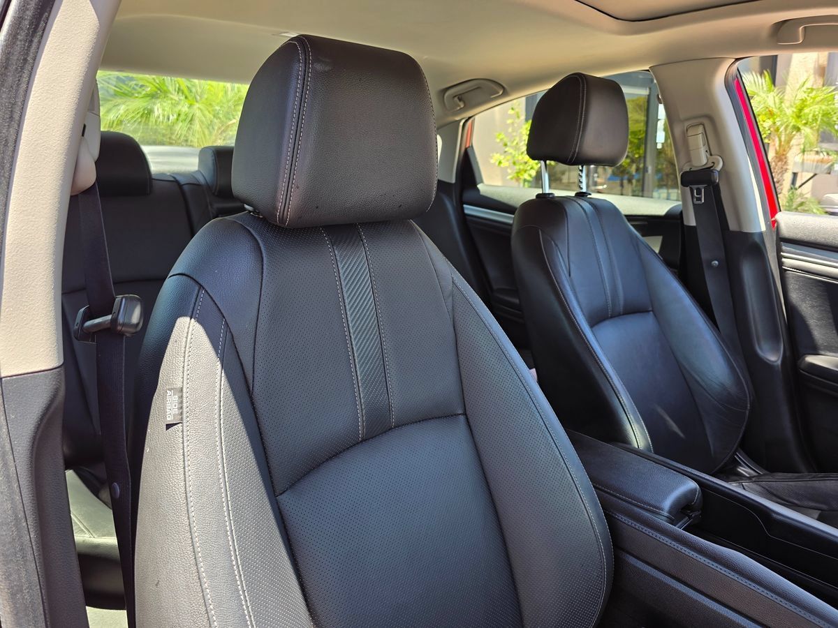 Used 2018 Honda Civic Touring image 16
