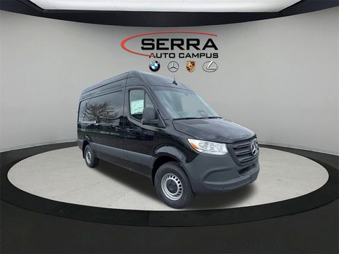 Used 2025 Mercedes-Benz Sprinter 2500 image 1