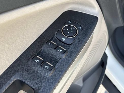 Used 2022 Ford EcoSport S AWD/4WD image 16