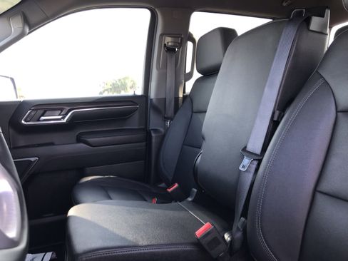 Used 2024 GMC Sierra 1500 SLT w/ X31 Off-Road Package image 30