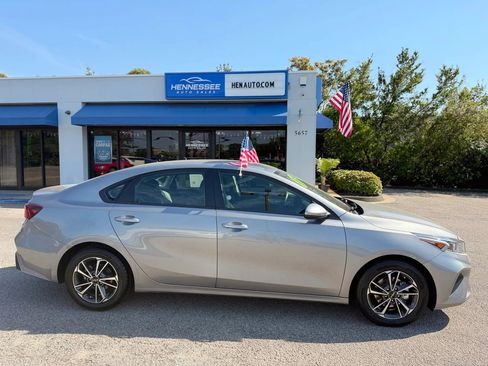 Used 2024 Kia Forte LXS image 5