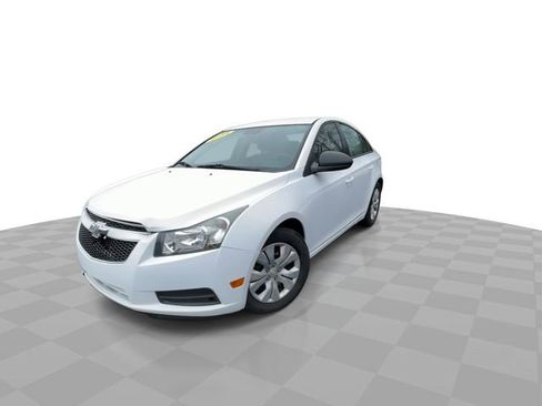 Used 2014 Chevrolet Cruze LS image 4