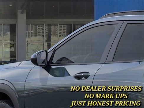 New 2026 Chevrolet Trax LT w/ Driver Confidence Package image 12