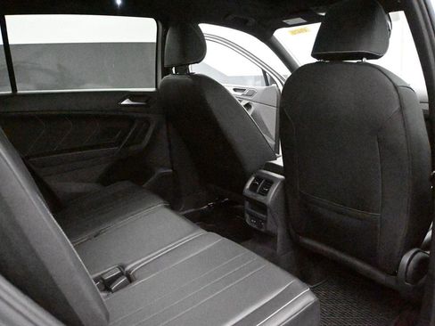 Used 2023 Volkswagen Tiguan SE R-Line AWD/4WD image 17