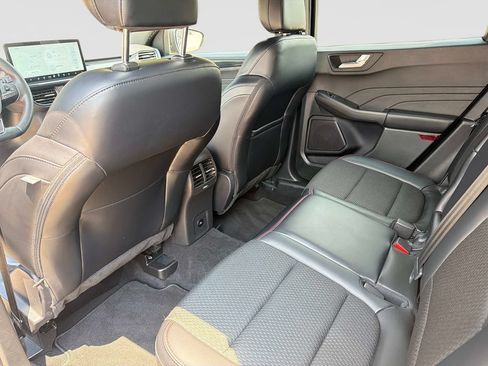 Used 2025 Ford Escape ST-Line w/ Tech Pack #1 FWD image 15