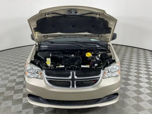 Used 2016 Dodge Grand Caravan SE w/ Quick Order Package 29E SE FWD image 16