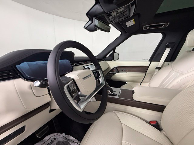 New 2026 Land Rover Range Rover Long Wheelbase SE AWD/4WD image 6