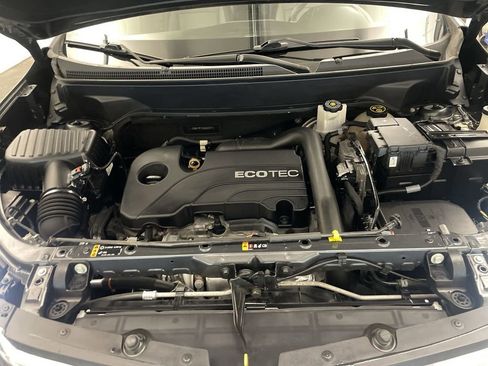 Used 2018 Chevrolet Equinox Premier FWD image 21