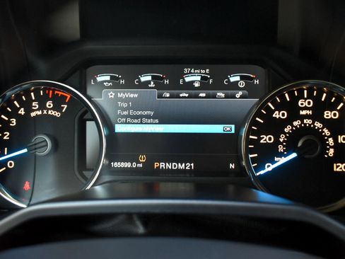 Used 2015 Ford F150 Lariat image 17