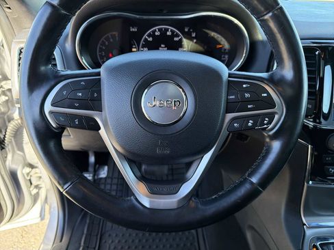 Used 2020 Jeep Grand Cherokee Limited w/ Luxury Group II image 24