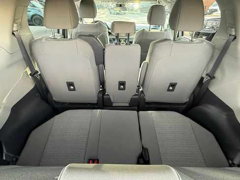 Used 2021 Toyota Sienna LE AWD/4WD image 19